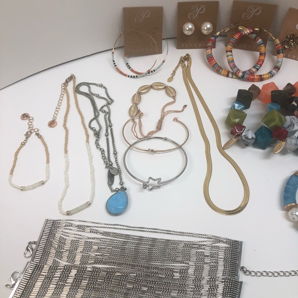 Plunder Jewelry Bundle 21 Piece Resellers Bundle - Picture 4 of 5
